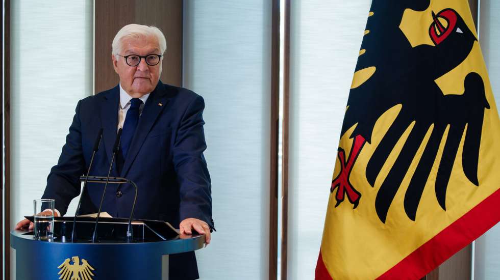 epa13221865 German President Frank-Walter Steinmeier speaks during an award ceremony at the official residence of the German president in Berlin, Germany, 08 September 2026. Steinmeier awarded Hungarian writer and 2025 Nobel Prize in Literature laureate Laszlo Krasznahorkai the Grand Cross with Star of the Order of Merit of the Federal Republic of Germany.  EPA/CLEMENS BILAN