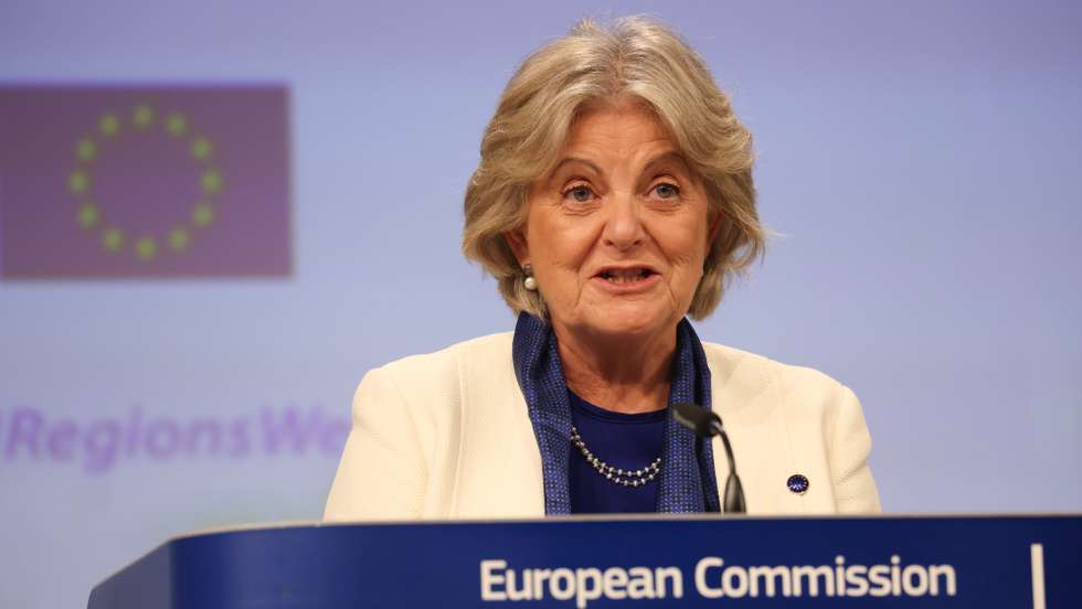 epa10908871 European Commissioner for Cohesion and Reforms Elisa Ferreira speaks during a press conference ahead of the opening for the 21st edition of the European Week of Regions and Cities in Brussels, Belgium, 09 October 2023. The European Week of Regions and Cities is an annual four-day event during which cities and regions show the importance of the local and regional level for good European governance.  EPA/OLIVIER HOSLET