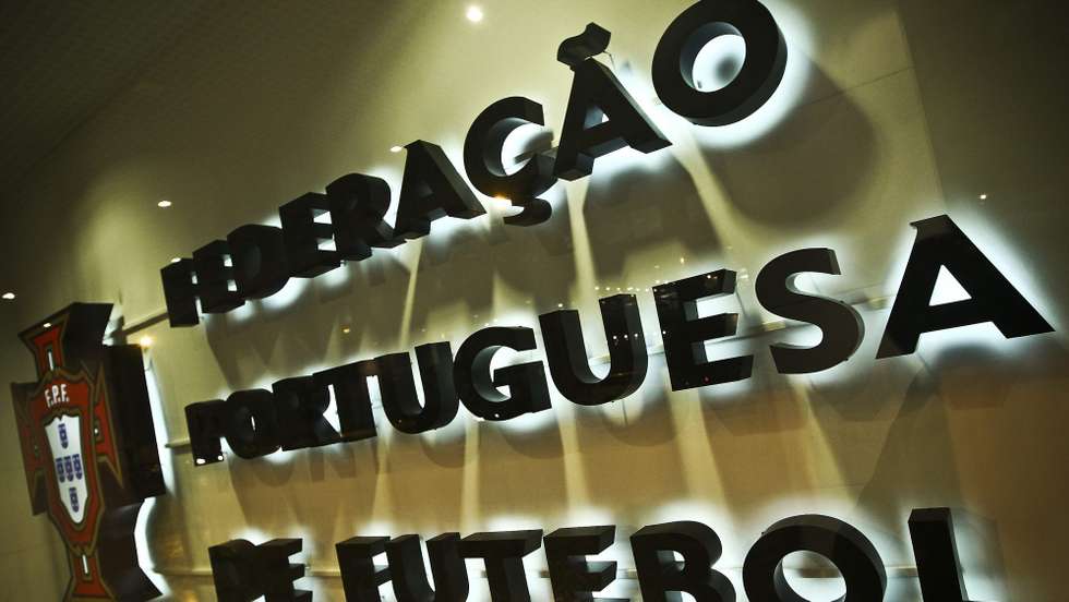 A sede da FPF foi alvo de buscas esta terça-feira