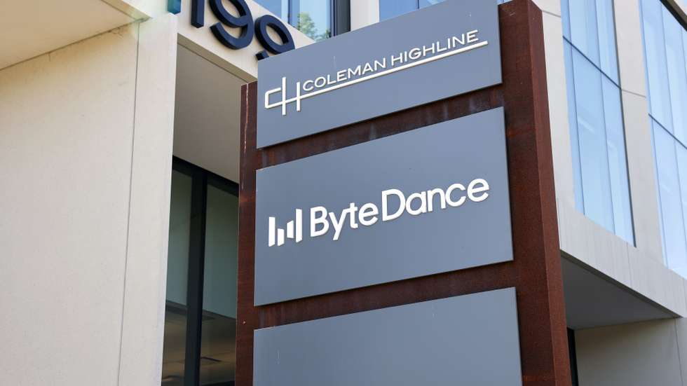 epa12400877 ByteDance signage is displayed outside their corporate headquarters in San Jose, California, USA, 23 September 2025. According to media reports, TikTok's new US entity would lease its algorithm from its Chinese owner, ByteDance, under the terms of a proposed deal between the US and China.  EPA/JOHN G. MABANGLO