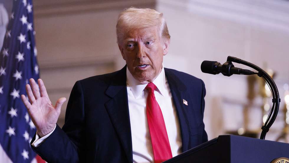 epa11879004 US President Donald Trump speaks during the National Prayer Breakfast at the US Capitol in Washington, DC, USA, 06 February 2025. President Trump has directed staff at the Education Department’s Office for Civil Rights to aggressively pursue complaints involving antisemitism.  EPA/AARON SCHWARTZ / POOL