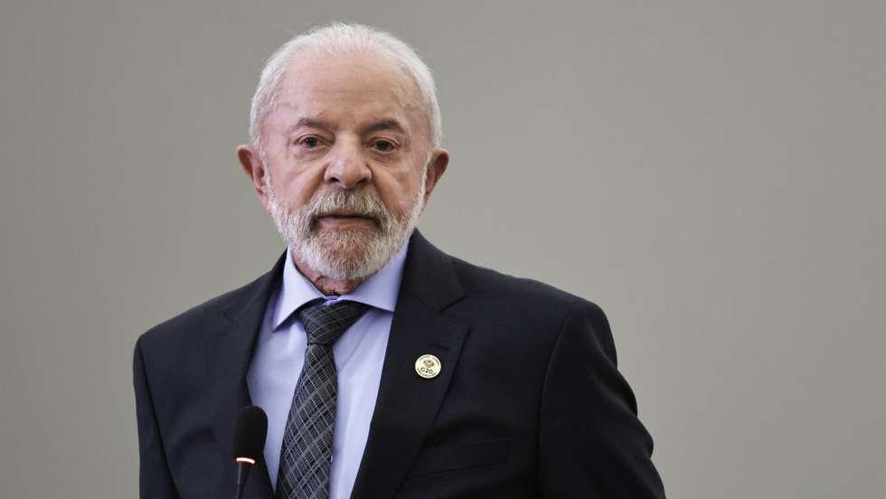 epa12544056 Brazil's President Luiz Inacio Lula da Silva addresses  the media at a press conference at the Group of Twenty (G20) Leaders' Summit in Johannesburg, South Africa, 23 November 2025. World leaders gathered in South Africa, the host of this year's G20 Leaders' Summit on 22 and 23 November 2025, to discuss the global economy, development and financing.  EPA/KIM LUDBROOK