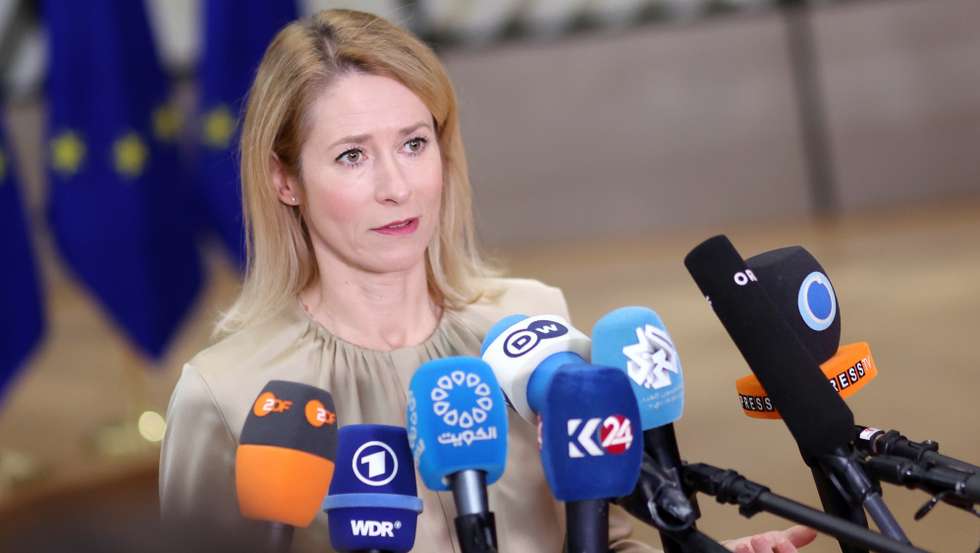 epa12537156 EU High Representative for Foreign Affairs and Security Policy, Kaja Kallas, speaks to the media upon arrival for the EU Foreign Affairs Council, in Brussels, Belgium, 20 November 2025. EU Ministers of Foreign Affairs meet in Brussels to address Russia's aggression against Ukraine, including a potential 20th sanctions package, the humanitarian and political situation in the Middle East, instability in Sudan and the Sahel, and to strengthen relations with ASEAN countries.  EPA/OLIVIER HOSLET