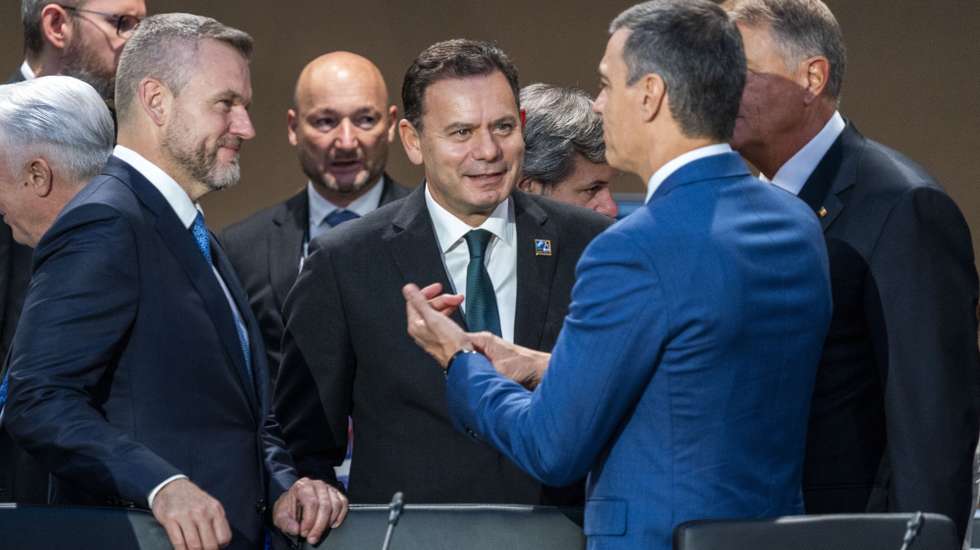 epa11472790 Portuguese Prime Minister Luis Montenegro (C) talks Spanish Prime Minister Pedro Sanchez (R) during the North Atlantic Council meeting with Indo-Pacific partners during the North Atlantic Treaty Organization (NATO) Summit at Walter E. Washington Convention Center in Washington, DC, USA, 11 July 2024. The 75th Anniversary NATO Summit is taking place in Washington, DC, from 09 to 11 July 2024.  EPA/SHAWN THEW