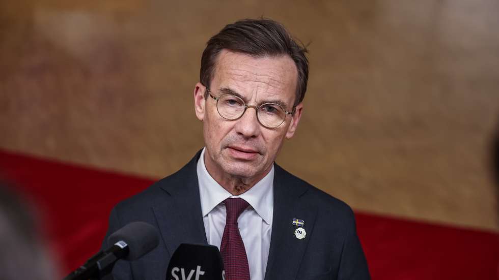 epa11945370 Swedish Prime Minister Ulf Kristersson speaks to the media during an European Special Council meeting in Brussels, Belgium, 06 March 2025. The EU leaders are convening for a special summit to discuss ongoing support for Ukraine and enhance European defence.  EPA/CHRISTOPHE PETIT TESSON