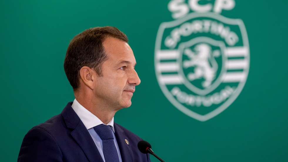 epa11714612 Sporting president Frederico Varandas attends a press conference to present the new head coach of Sporting Clube de Portugal, Joao Pereira, following the departure of former head coach Ruben Amorim to Manchester United, at the Alvalade stadium in Lisbon, Portugal, 11 November 2024.  EPA/JOSE SENA GOULAO