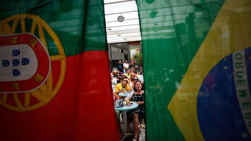 "Portugal oferece facilidades como ser um país que fala português e um destino onde o processo de obtenção de documentos e da cidadania pode ser mais rápido", afirma Alexandra Gomide, presidente da Associação Sociocultural Luso-brasileira de Apoio à Integração em Portugal