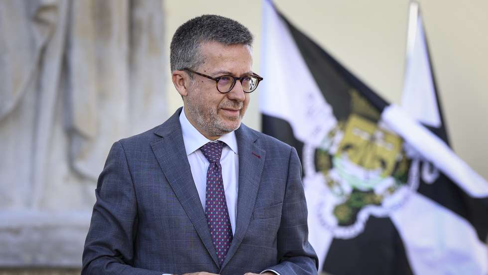 Moedas reclama elogio da esquerda para reabertura da Rua da Prata
