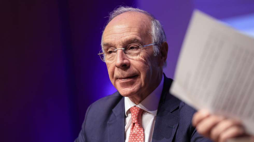 O candidato à Presidência da República Luís Marques Mendes participa no 3.º Fórum Profissional Liberal a decorrer no Porto, 26 de Setembro de 2025. JOSÉ COELHO/LUSA
