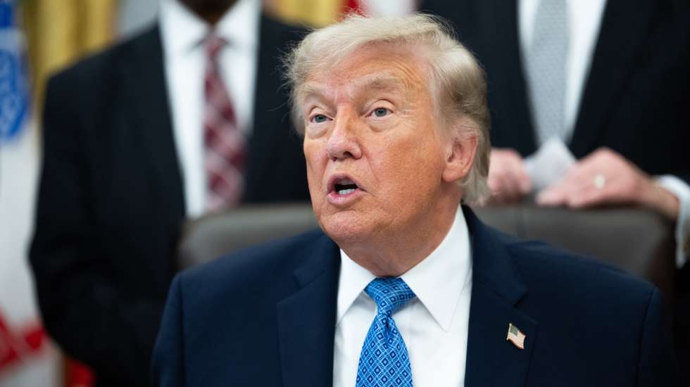 epa13067697 US President Donald Trump in the Oval Office of the White House in Washington, DC, USA, 26 June 2026. Trump is speaking on the report released by the White House Religious Liberty Commission, which was established by executive order last year.  EPA/Aaron Schwartz / POOL