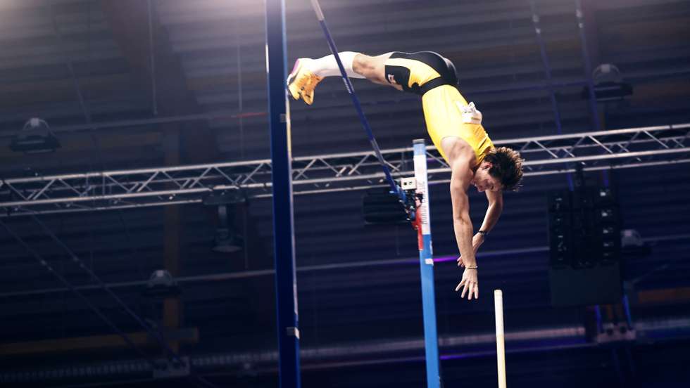 epa12815035 Sweden's Armand Duplantis jumps 6.31 and sets a new world record during the pole vault gala Mondo Classic at the IFU arena in Uppsala, Sweden, 12 March 2026.  EPA/FREDRIK PERSSON  SWEDEN OUT