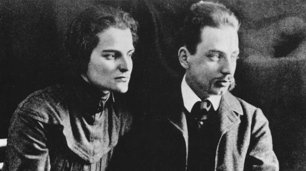 No prefácio da obra,a tradutora afirma que Rilke (1875-1926) "foi talvez o último poeta a viver como tal, isto é, muito lido e apreciado"