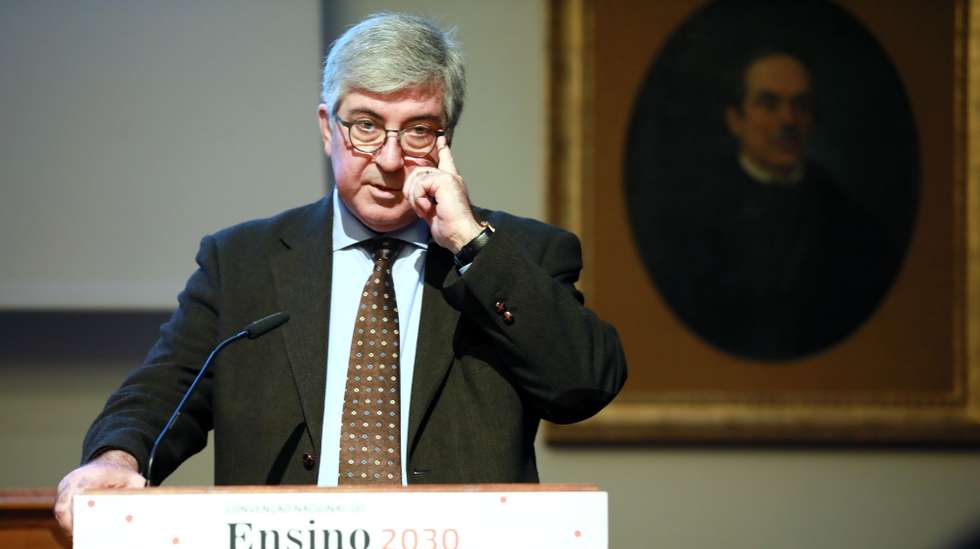 António de Sousa Pereira, reitor da Universidade do Porto, discursa na sessão de abertura da Convenção Nacional do Ensino Superior 2030: "As Universidades e a Valorização do Conhecimento” na Reitoria da Universidade do Porto, 09 de abril de 2019. ESTELA SILVA/LUSA