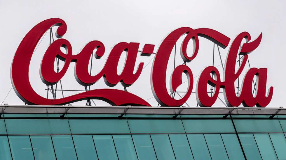 epa08764076 (FILE) - A view of a Coca-Cola logo at the headquarter of Coca-Cola Belgium in Brussels, Belgium, 08 September 2020 (reissued 22 October 2020). Coca Cola is to release their 3rd quarter results on 22 October 2020.  EPA/STEPHANIE LECOCQ *** Local Caption *** 56327286