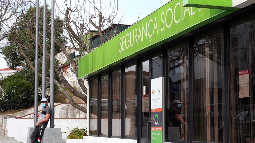Edifício da Segurança Social em Évora, 16 de fevereiro de 2021. NUNO VEIGA/LUSA