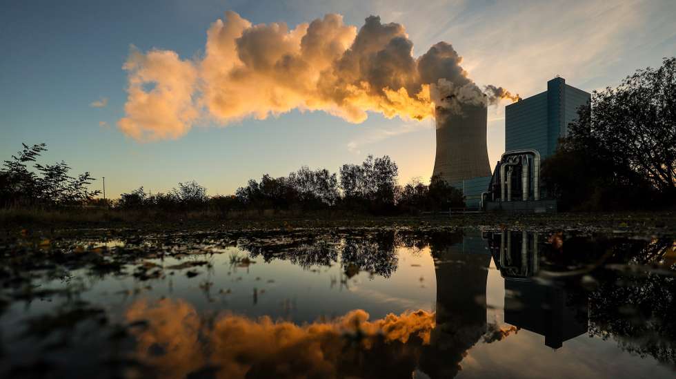 “implementou o preço do carbono em mais setores da economia