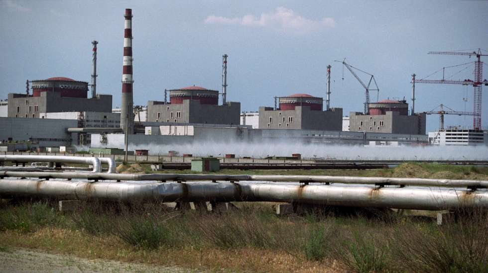 Uma vista da central nuclear de Zaporíjia