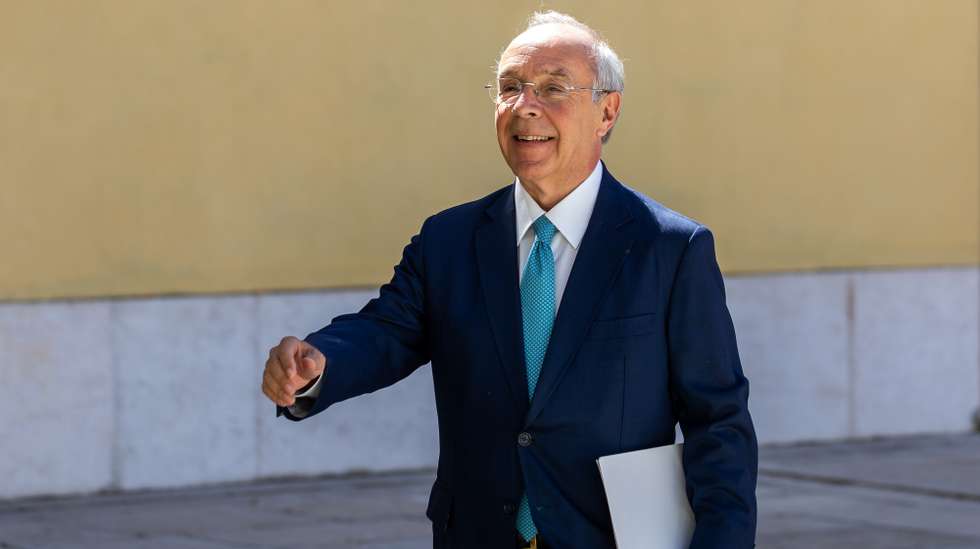 O conselheiro de Estado, Marques Mendes, à chegada para a reunião do Conselho de Estado, que conta com o enviado dos Estados Unidos à Ocean Summit, na Cidadela de Cascais, em Cascais, 28 de junho de 2022. JOSE SENA GOULAO/LUSA
