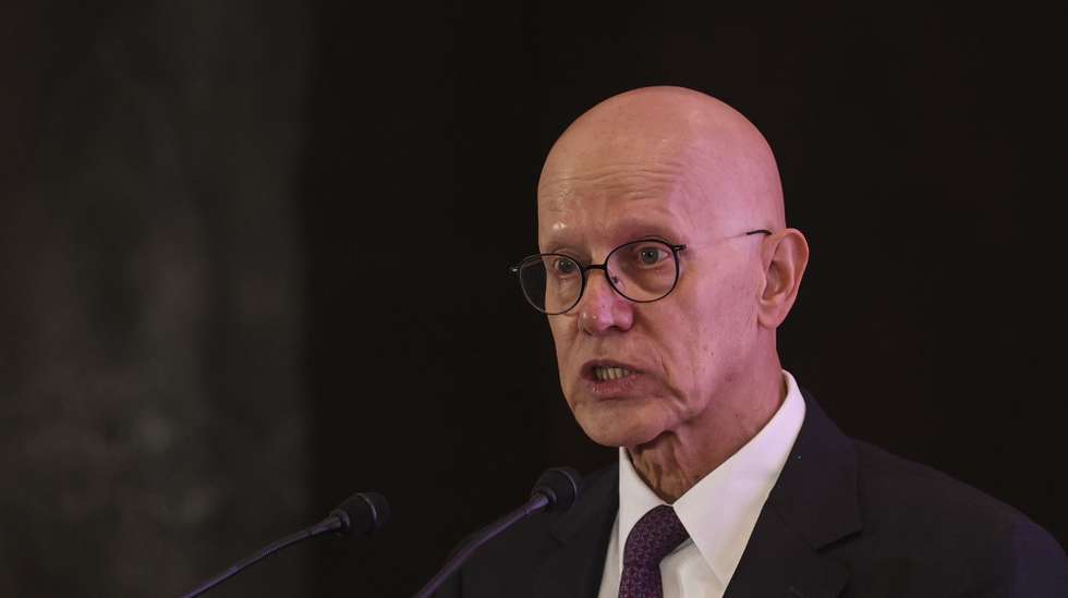 O presidente da Associação Portuguesa de Bancos (APB), Vítor Bento, intervém na conferência "Banca do Futuro", em Lisboa, 16 de novembro de 2022. ANDRÉ KOSTERS/LUSA