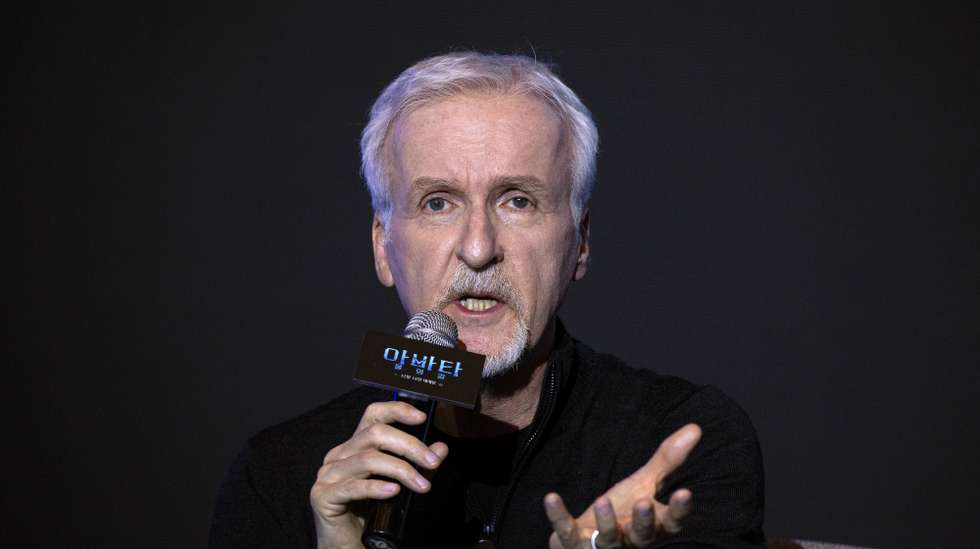epa10356090 Director James Cameron attends a press event for the film 'Avatar: The Way of Water', in Seoul, South Korea, 09 December 2022. The film will open in South Korean theaters on 14 December.  EPA/JEON HEON-KYUN