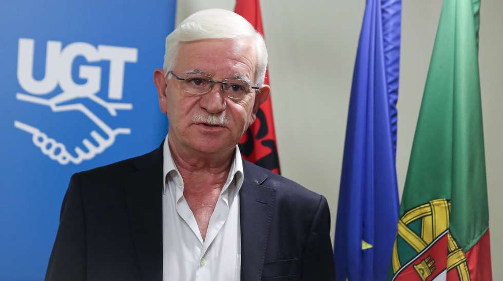 O candidato à lideração da União Geral de Trabalhadores (UGT), José Abraão, durante a a entrevista à Agência Lusa, em Lisboa, 05 de novembro de 2021. (ACOMPANHA TEXTO DO DIA 11 DE NOVEMBRO DE 2021). ANTÓNIO COTRIM/LUSA