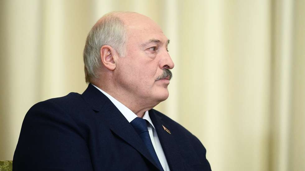 epa10472713 Belarusian President Alexander Lukashenko attends a meeting with his Russian counterpart at the Novo-Ogaryovo state residence, outside Moscow, Russia, 17 February 2023. Belarus fulfills 100 percent of agreements with Russia in the field of defense and security, said President of Belarus Alexander Lukashenko at a meeting with Russian President Vladimir Putin.  EPA/VLADIMIR ASTAPKOVICH/SPUTNIK/KREMLIN POOL / POOL MANDATORY CREDIT