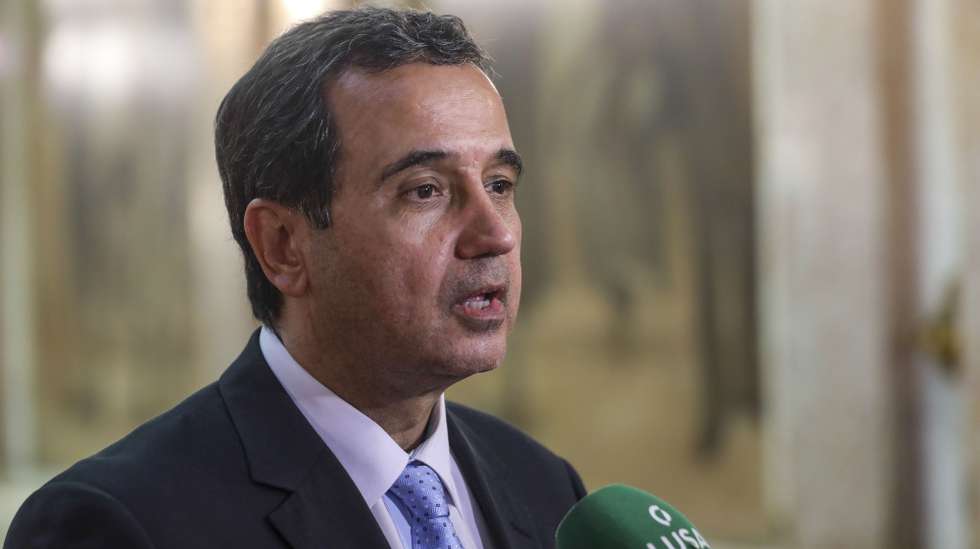 O presidente do Conselho Permanente do Conselho das Comunidades Portuguesas, Flávio Martins, fala durante uma entrevista à agência Lusa, na Assembleia da República, em Lisboa, 14 de outubro de 2021 (ACOMPANHA TEXTO DA LUSA DO DIA 16 DE OUTUBRO DE 2021). MIGUEL A. LOPES/LUSA