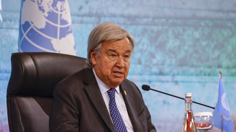 epa10845532 UN Secretary General Antonio Guterres talks to the media during a press conference on sidelines of the 43rd Association of Southeast Asian Nations (ASEAN) Summit in Jakarta, Indonesia, 07 September 2023. Indonesia hosts the 43rd ASEAN Summit and related summits from 05 to 07 September 2023.  EPA/MAST IRHAM