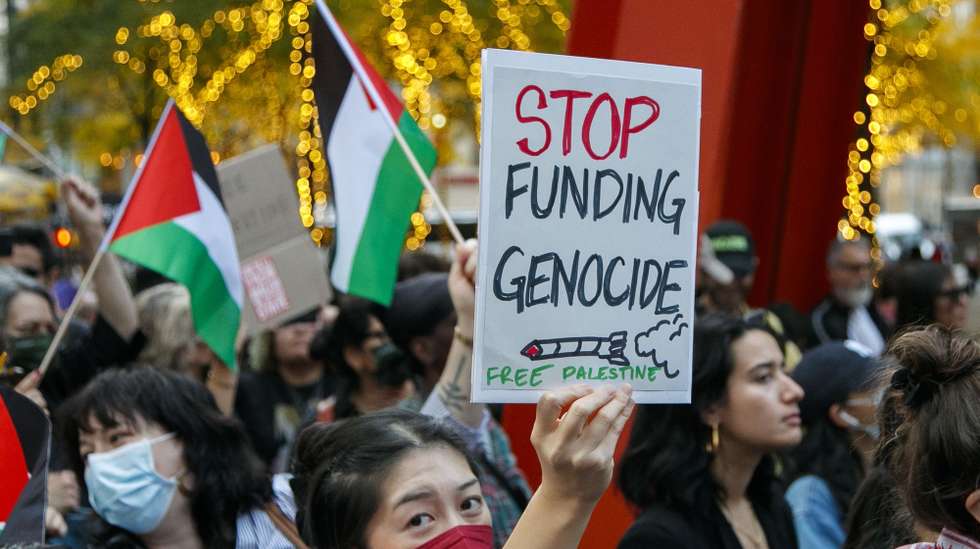 epaselect epa10941855 People protest in support of Palestine at Zuccotti Park in New York, New York, USA, 26 October 2023. The group is protesting U.S. weapons manufactures and investment companies making the bombs being dropped on Gaza. Thousands of Israelis and Palestinians have died since the militant group Hamas launched an unprecedented attack on Israel from the Gaza Strip on 07 October, and the Israeli strikes on the Palestinian enclave which followed it.  EPA/SARAH YENESEL