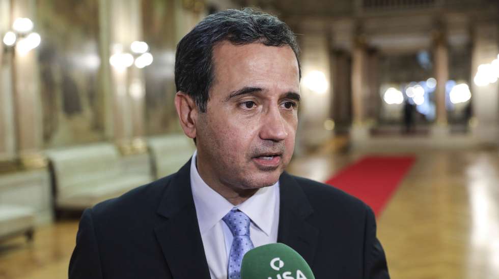 O presidente do Conselho Permanente do Conselho das Comunidades Portuguesas, Flávio Martins, fala durante uma entrevista à agência Lusa, na Assembleia da República, em Lisboa, 14 de outubro de 2021 (ACOMPANHA TEXTO DA LUSA DO DIA 16 DE OUTUBRO DE 2021). MIGUEL A. LOPES/LUSA