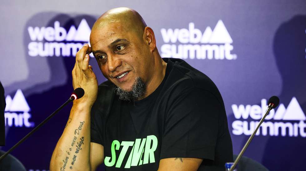 O ex-futebolista brasileiro, Roberto Carlos, da Striver participa na cimeira tecnológica Web Summit 2023, a decorrer na FIL/Parque das Nações em Lisboa, 14 de novembro de 2023. MANUEL DE ALMEIDA/LUSA