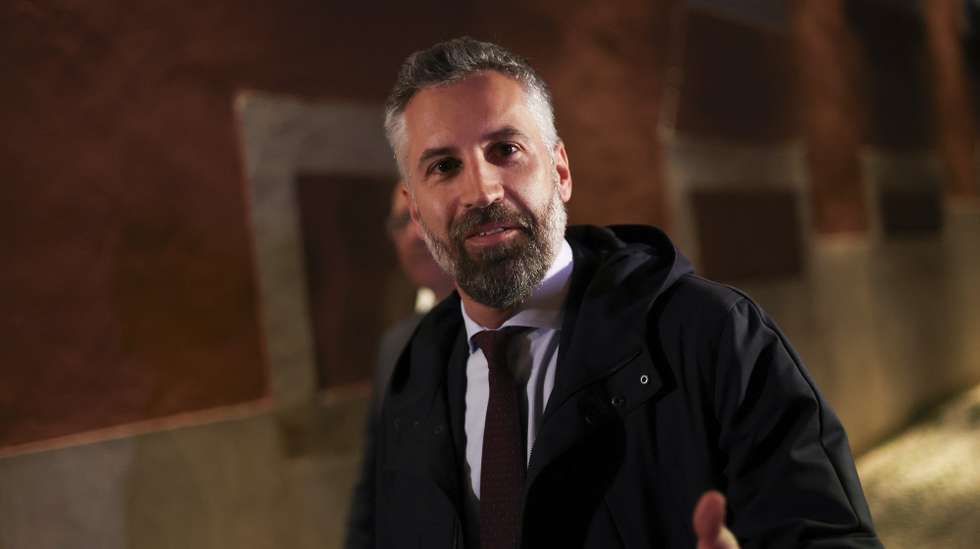 Alberto Martins, Isabel e João Soares com a candidatura de Pedro Nuno à liderança do PS