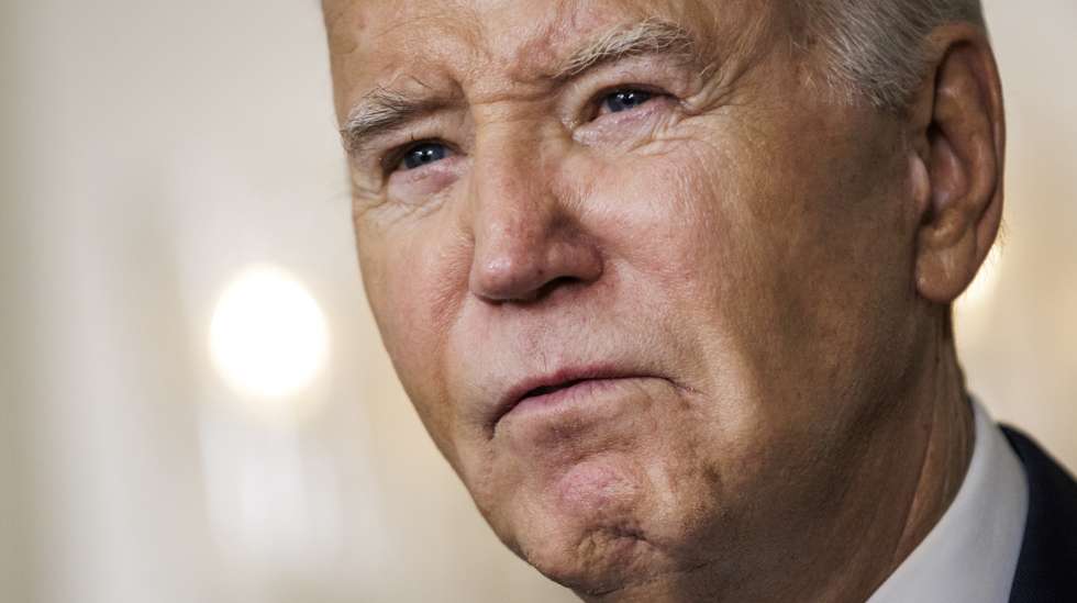 epa11138328 US President Joe Biden speaks after the release of the special counsel report about the classified documents found at Bidens private home, in the Diplomatic Room at the White House, in Washington, DC, USA, 08 February 2024. D.C. Special Counsel Robert Hur released his report in which he criticized the Presidents actions but declined to bring charges.  EPA/SAMUEL CORUM / POOL