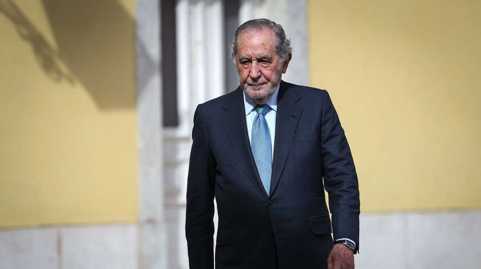 O antigo Presidente da República, António Ramalho Eanes, à chegada para participar na reunião do Conselho de Estado, sobre o tema com “Fundos Europeus em Portugal”, no Palácio da Cidadela, em Cascais, 29 de março de 2023. RODRIGO ANTUNES/LUSA