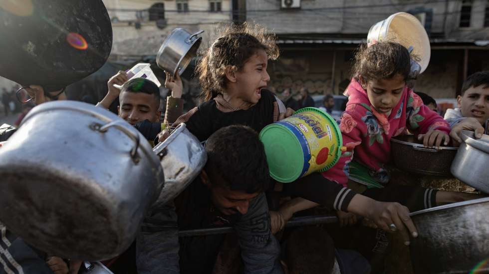 Na segunda-feira, as agências especializadas da ONU alertaram que mais de 1,1 milhões de habitantes de Gaza enfrentam "uma situação de fome catastrófica"