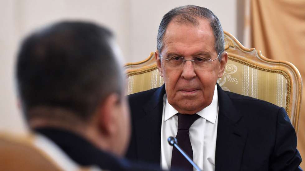 epa11233242 Russian Foreign Minister Sergei Lavrov (R) meets with his Serbian counterpart Ivica Dacic (back to camera) in Moscow, Russia, 21 March 2024.  EPA/OLGA MALTSEVA / POOL