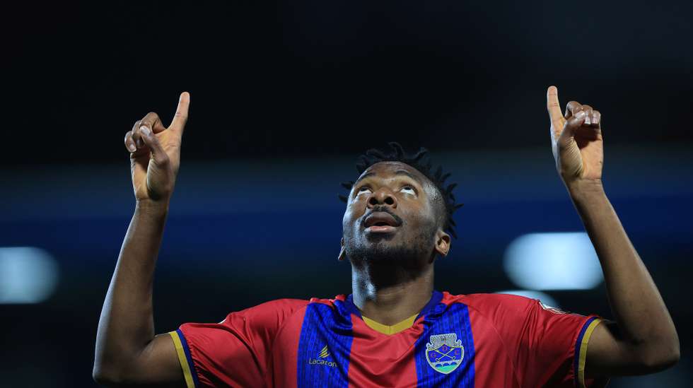 Kelechi Nwakali do Desportivo de Chaves festeja um golo durante o jogo da Primeira Liga de futebol, Vizela vs Desportivo de Chaves, disputado no estádio Futebol Clube Vizela, 15 de abril de 2024. ESTELA SILVA/LUSA