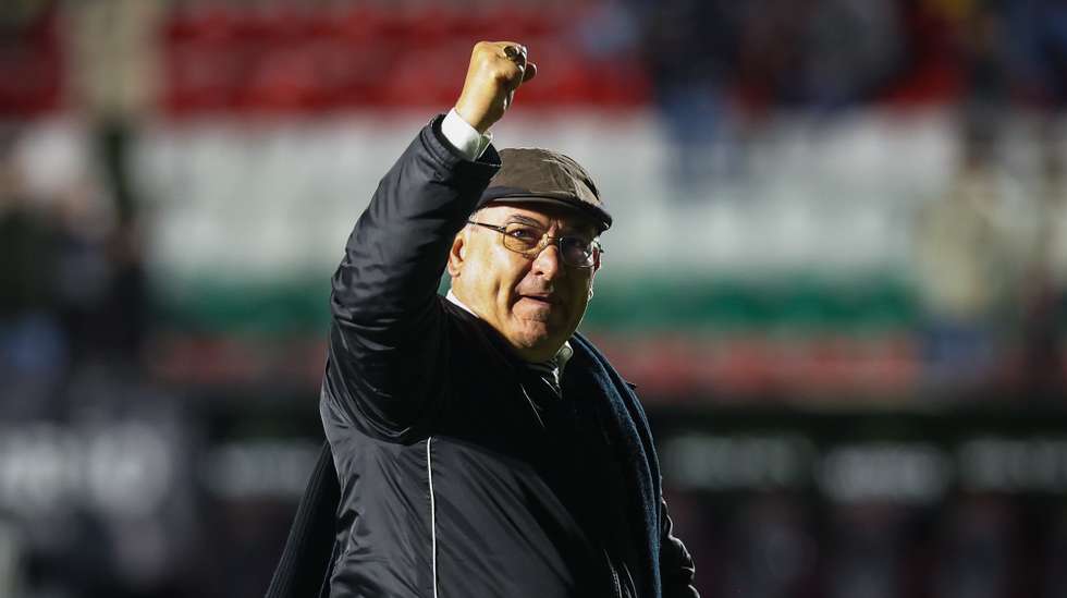 O presidente do Farense, João Rodrigues, reage no final do jogo da 31.ª jornada da Primeira Liga de futebol entre o Estrela da Amadora e o Farense, no Estádio José Gomes, Amadora, 29 de abril de 2024. JOSÉ SENA GOULÃO/LUSA