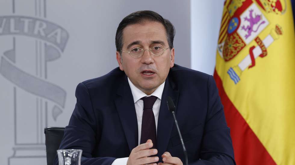 epa11357646 Spain's minister for Foreign Affairs, European Union and Cooperation Jose Manuel Albares gives a press conference after the Spanish Cabinet meeting in Madrid, central Spain, 21 May 2024.  EPA/JJ GUILLEN