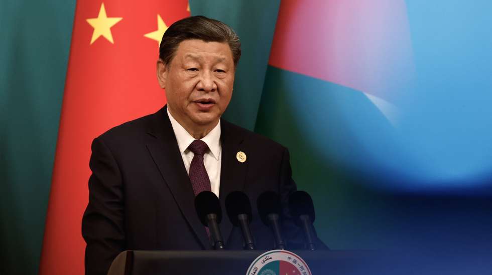 epa11378694 Chinese President Xi Jinping delivers a speech at the opening ceremony of the 10th ministerial meeting of the China-Arab States Cooperation Forum, at the Diaoyutai State Guesthouse in Beijing, China, 30 May 2024.  EPA/TINGSHU WANG / POOL