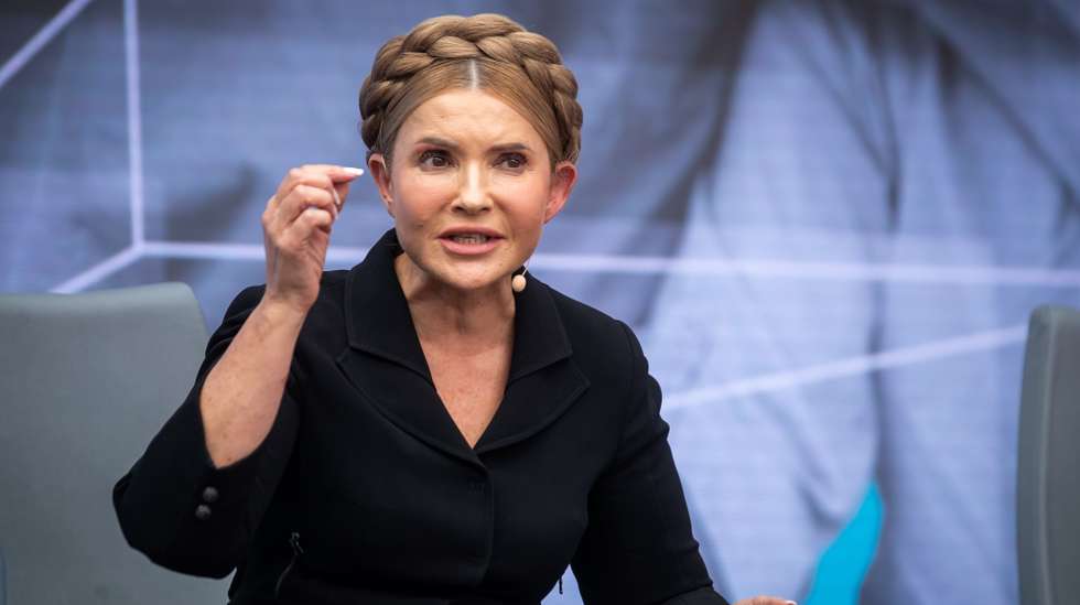 epa10154342 The former Prime Minister of Ukraine Yulia Tymoshenko speaks during the 7th edition of the Estoril Conferences at SBE Nova School of Economics in Carcavelos, outskirts of Lisbon, Portugal, 02 September 2022.  EPA/JOSE SENA GOULAO