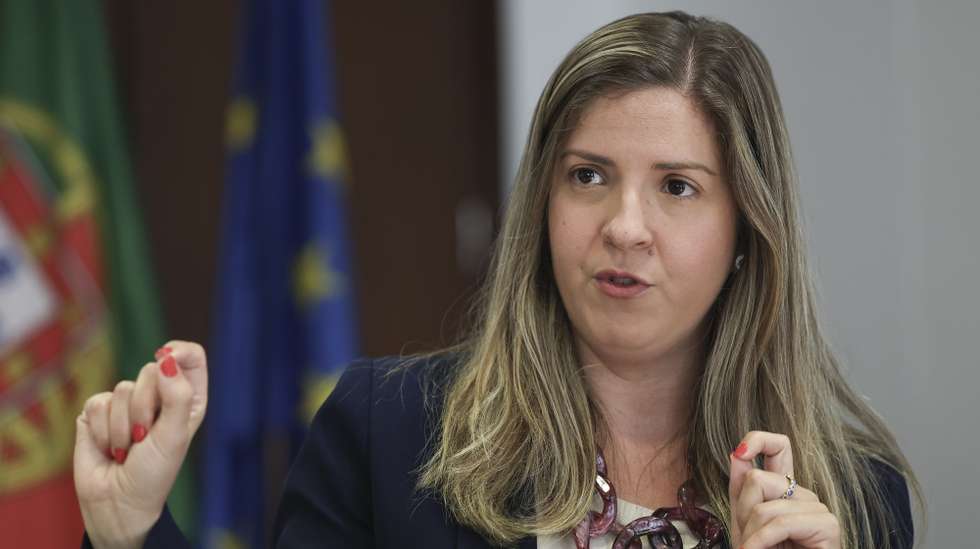 A ministra da Juventude e Modernização, Margarida Balseiro Lopes, durante entrevista à Agência Lusa em Lisboa, 17 de junho de 2024. ( ACOMPANHA TEXTO DO DIA 18 de JUNHO de 2024 ).ANTÓNIO COTRIM/LUSA