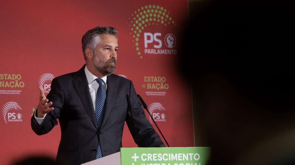 O secretrário-geral do Partido Socialista (PS), Pedro Nuno Santos, discursa na sessão de encerramento das jornadas parlamentares do PS a decroorer em Castelo Branco, 09 de julho de 2024. MIGUEL PEREIRA DA SILVA/ LUSA