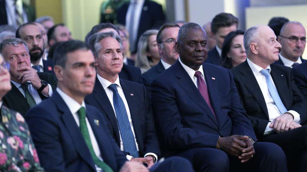 epa11469502 US Secretary of State Antony Blinken (2-L), and US Defense Secretary Lloyd Austin (2-R) attend the 75th Anniversary of NATO at the Andrew W. Mellon Auditorium in Washington, DC. USA 09 July 2024.  EPA/YURI GRIPAS / POOL