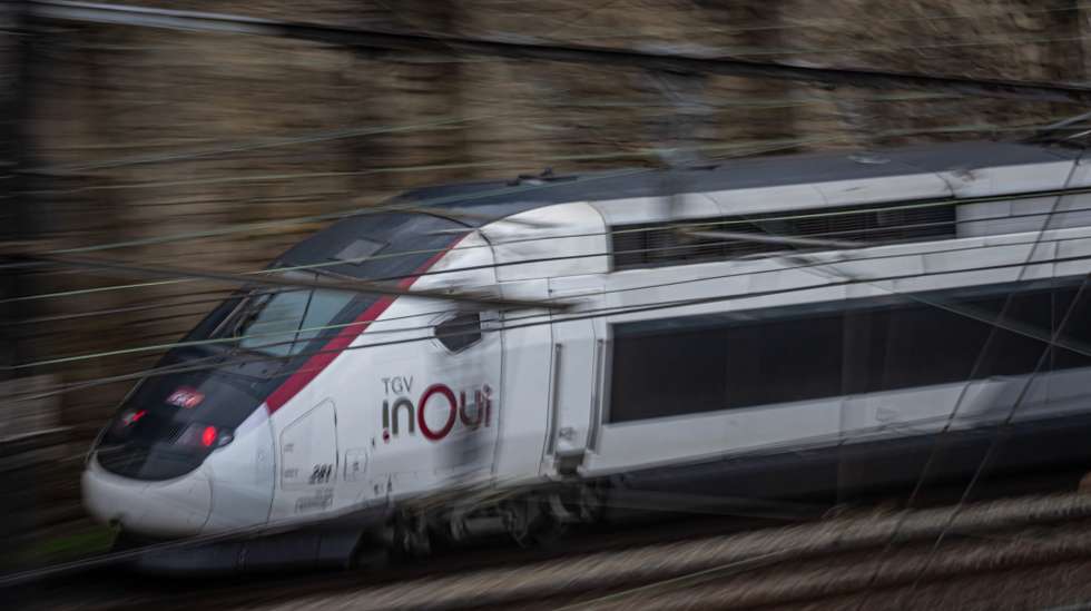 epa11157287 An InOui high-speed TGV train arrives at Gare de Lyon yard during a strike of highspeed TGV trains controllers of the French national railway company 'SNCF' in Paris, France, 16 February 2024. Train controllers announced a nationwide strike from 16 to 18 February 2024 that is expected to disrupt traffic during French school holidays  EPA/CHRISTOPHE PETIT TESSON