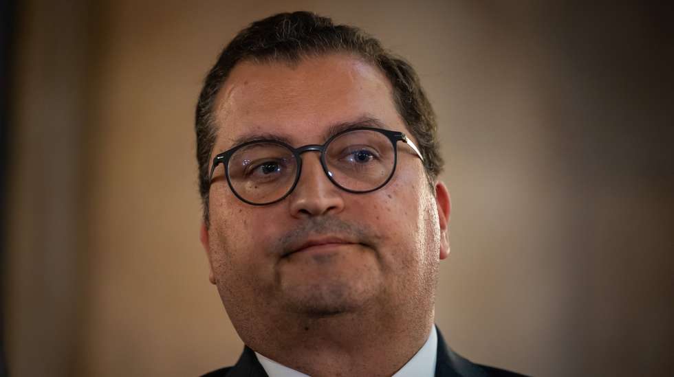O ministro de Estado e das Finanças, Joaquim Miranda Sarmento, após as reuniões com os partidos com assento parlamentar para discussão do Orçamento de Estado 2025, na Assembleia da República, em Lisboa, 10 de setembro de 2024. JOSÉ SENA GOULÃO/LUSA