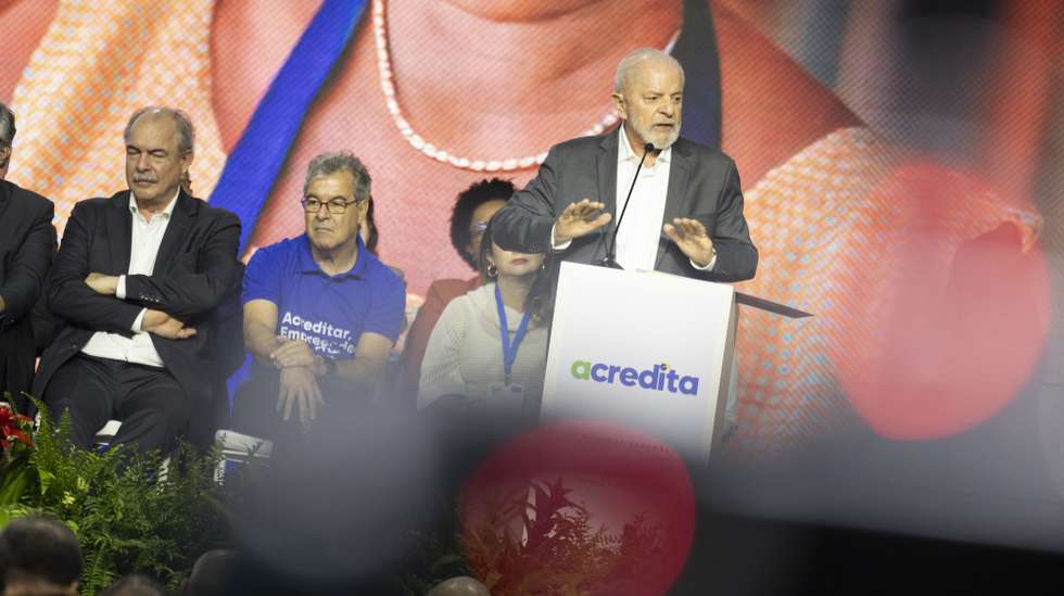 epa11667270 Brazilian President Luiz Inacio Lula da Silva addresses an event to launch the Acredita Program in Sao Paulo, Brazil, 18 October 2024. Lula presented a new public credit plan for small entrepreneurs dubbed Acredita Program.  EPA/Isaac Fontana