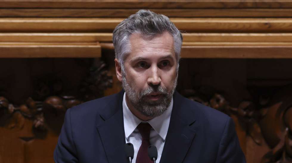 O secretário-geral do Partido Socialista (PS), Pedro Nuno Santos, intervém durante a sessão plenária sobre o Orçamento do Estado para 2025 (OE2025), na Assembleia da República, em Lisboa, 31 de outubro de 2024. ANTÓNIO COTRIM/LUSA