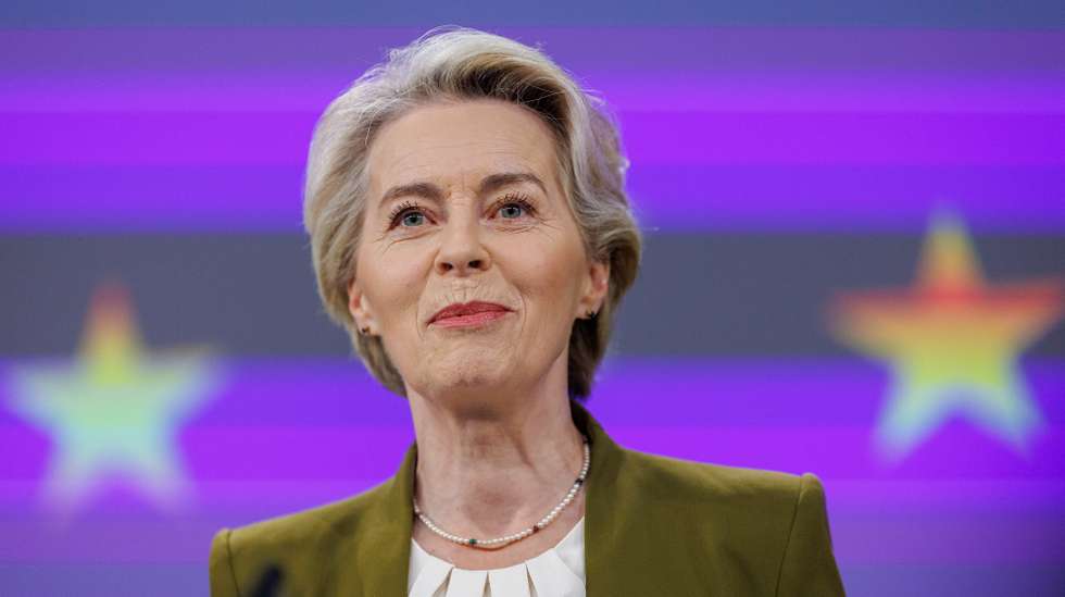 epa11692356 EU Commission President Ursula von der Leyen speaks during a press conference on the occasion of delivering report on Strengthening Europe's Civilian and Military Preparedness and Readiness by former President of Finland Sauli Niinisto (not pictured) in the European Commission in Brussels, Belgium, 30 October 2024.  EPA/OLIVIER MATTHYS