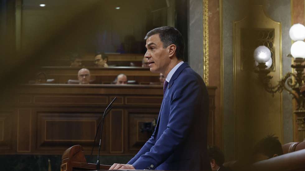epa11743034 Spanish Prime Minister Pedro Sanchez delivers a speech to provide an update on the government's response to the floods that affected the eastern region of the country during a plenary session at the Congress of Deputies in Madrid, Spain, 27 November 2024. Floods triggered by the DANA (high-altitude isolated depression) weather phenomenon hit the east of the country on 29 October 2024, devastating Valencia and neighboring provinces and leaving at least 229 people dead.  EPA/JJ GUILLEN